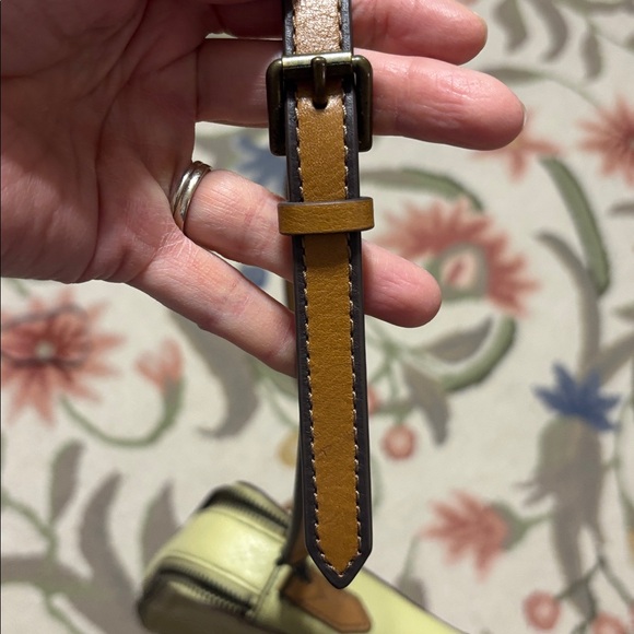 Fossil 1954 Yellow, brown Crossbody Bag, leather, vintage, Y2K, 90s - Picture 8 of 11